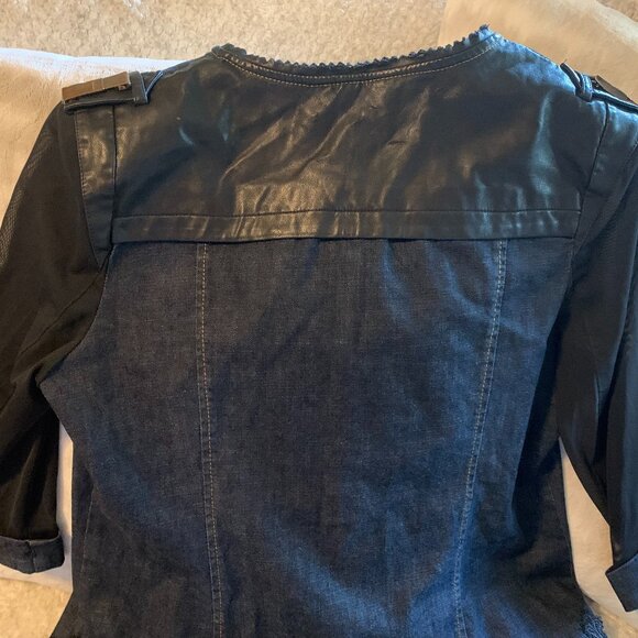 Jean Jacket with Lace Size Large - Picture 5 of 6